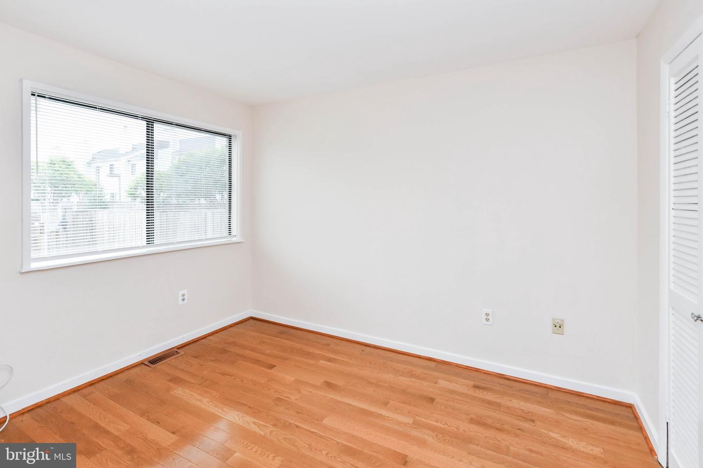 49 HAWTHORNE CT NE #49, WASHINGTON, District Of Columbia 20017, 2 Bedrooms Bedrooms, ,1 BathroomBathrooms,Residential,For sale,49 HAWTHORNE CT NE #49,DCDC2190858 MLS # DCDC2190858
