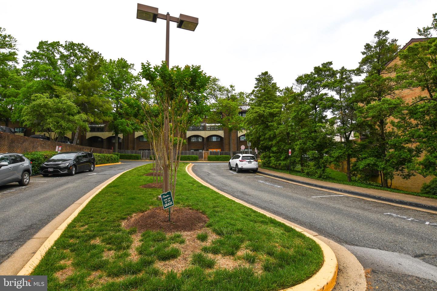 49 HAWTHORNE CT NE #49, WASHINGTON, District Of Columbia 20017, 2 Bedrooms Bedrooms, ,1 BathroomBathrooms,Residential,For sale,49 HAWTHORNE CT NE #49,DCDC2190858 MLS # DCDC2190858