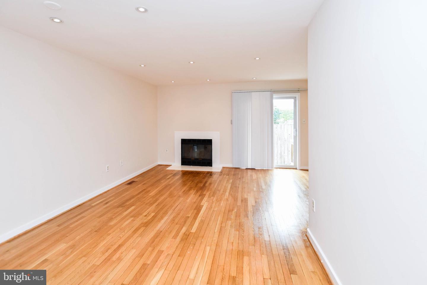 49 HAWTHORNE CT NE #49, WASHINGTON, District Of Columbia 20017, 2 Bedrooms Bedrooms, ,1 BathroomBathrooms,Residential,For sale,49 HAWTHORNE CT NE #49,DCDC2190858 MLS # DCDC2190858