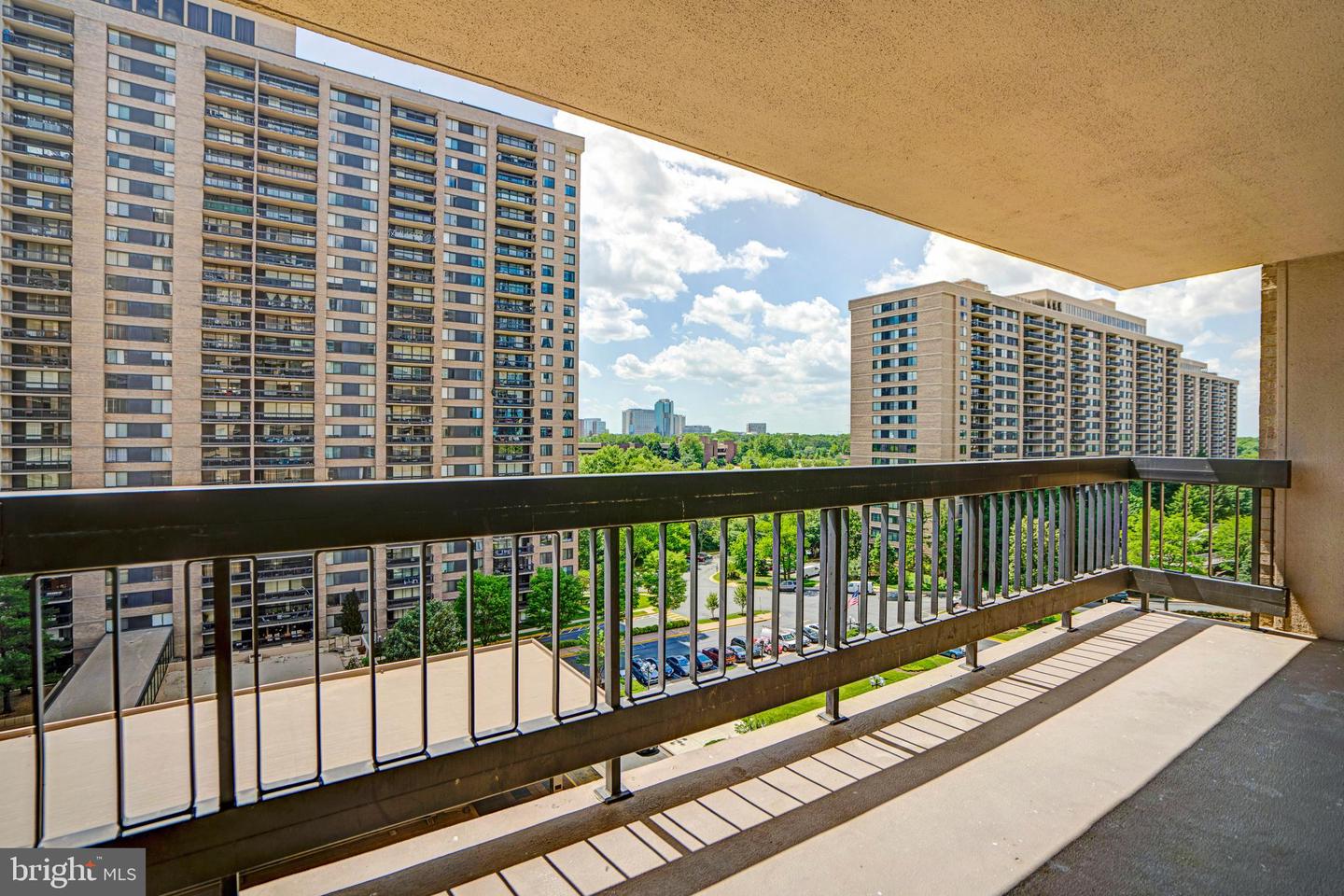 3701 S GEORGE MASON DR #1002N, FALLS CHURCH, Virginia 22041, 1 Bedroom Bedrooms, ,1 BathroomBathrooms,Residential,For sale,3701 S GEORGE MASON DR #1002N,VAFX2229976 MLS # VAFX2229976