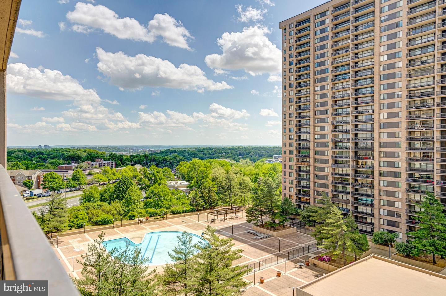 3701 S GEORGE MASON DR #1002N, FALLS CHURCH, Virginia 22041, 1 Bedroom Bedrooms, ,1 BathroomBathrooms,Residential,For sale,3701 S GEORGE MASON DR #1002N,VAFX2229976 MLS # VAFX2229976