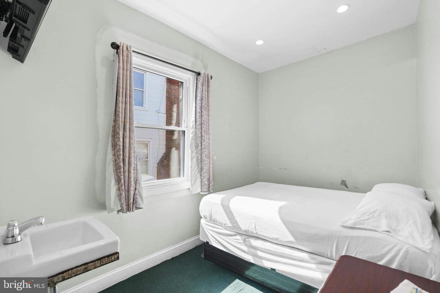 3123 SOUTH DAKOTA AVE NE, WASHINGTON, District Of Columbia 20018, 7 Bedrooms Bedrooms, ,2 BathroomsBathrooms,Residential,For sale,3123 SOUTH DAKOTA AVE NE,DCDC2192604 MLS # DCDC2192604