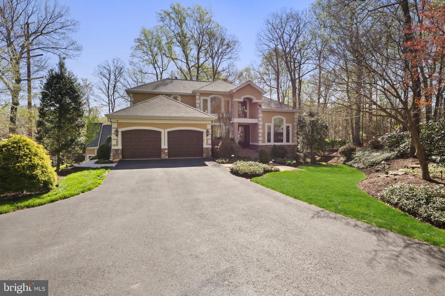 12760 DUNVEGAN DR, CLIFTON, Virginia 20124, 5 Bedrooms Bedrooms, ,3 BathroomsBathrooms,Residential,For sale,12760 DUNVEGAN DR,VAFX2231038 MLS # VAFX2231038