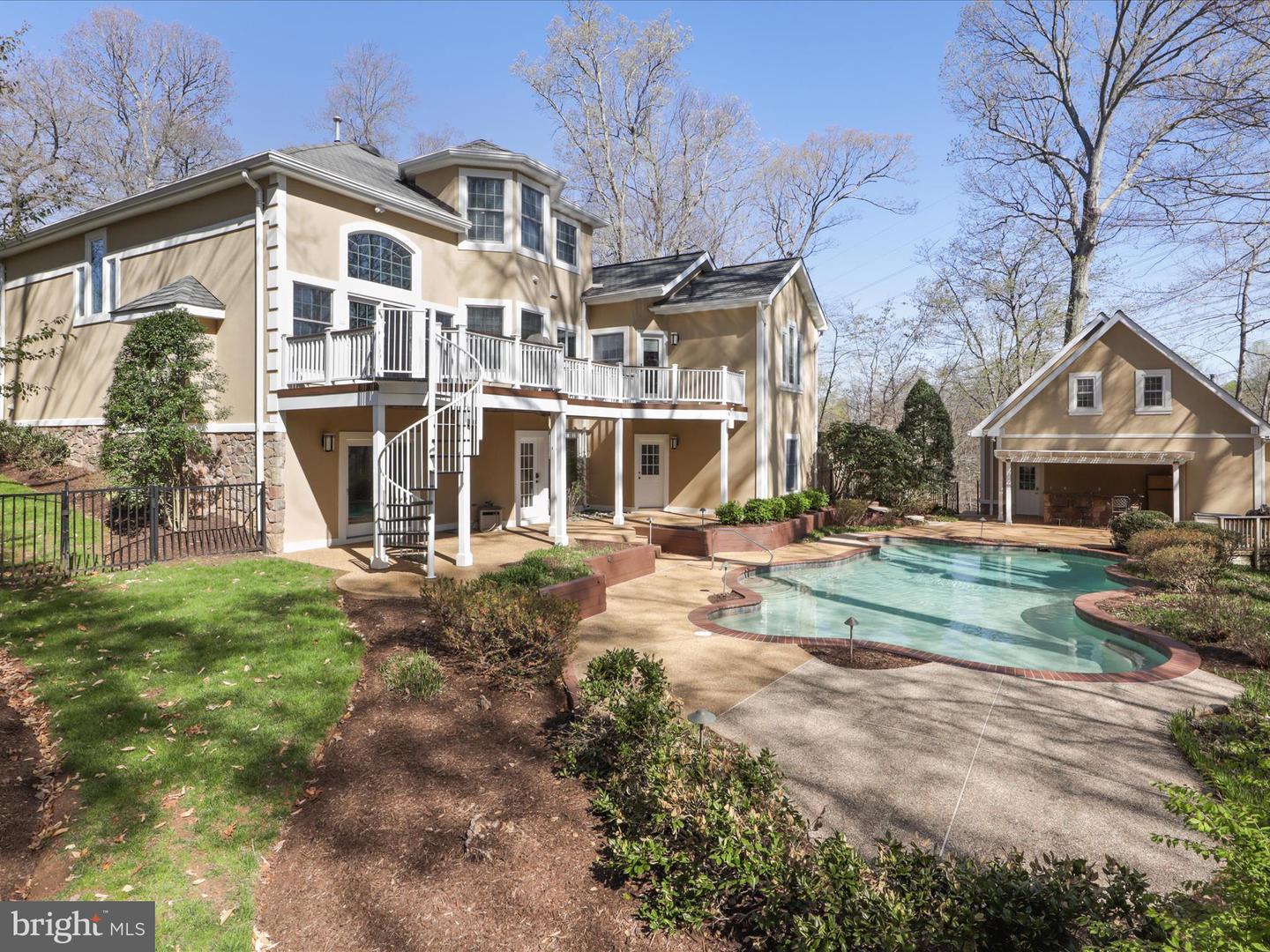 12760 DUNVEGAN DR, CLIFTON, Virginia 20124, 5 Bedrooms Bedrooms, ,3 BathroomsBathrooms,Residential,For sale,12760 DUNVEGAN DR,VAFX2231038 MLS # VAFX2231038