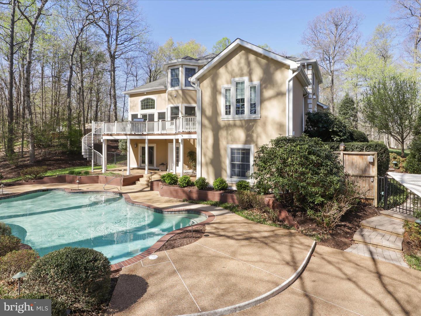 12760 DUNVEGAN DR, CLIFTON, Virginia 20124, 5 Bedrooms Bedrooms, ,3 BathroomsBathrooms,Residential,For sale,12760 DUNVEGAN DR,VAFX2231038 MLS # VAFX2231038