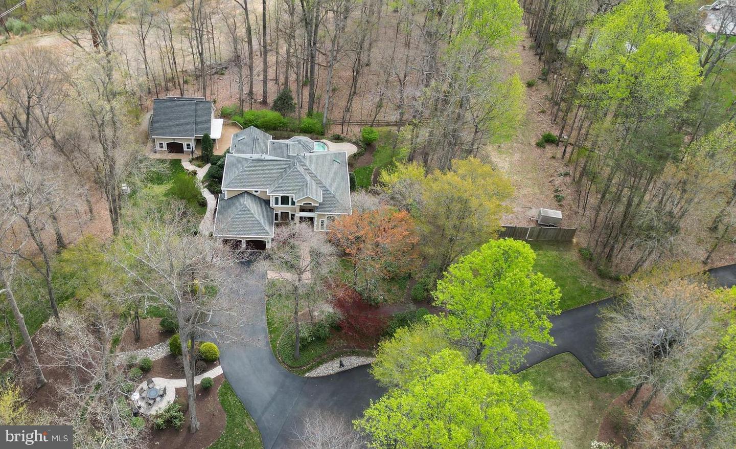 12760 DUNVEGAN DR, CLIFTON, Virginia 20124, 5 Bedrooms Bedrooms, ,3 BathroomsBathrooms,Residential,For sale,12760 DUNVEGAN DR,VAFX2231038 MLS # VAFX2231038