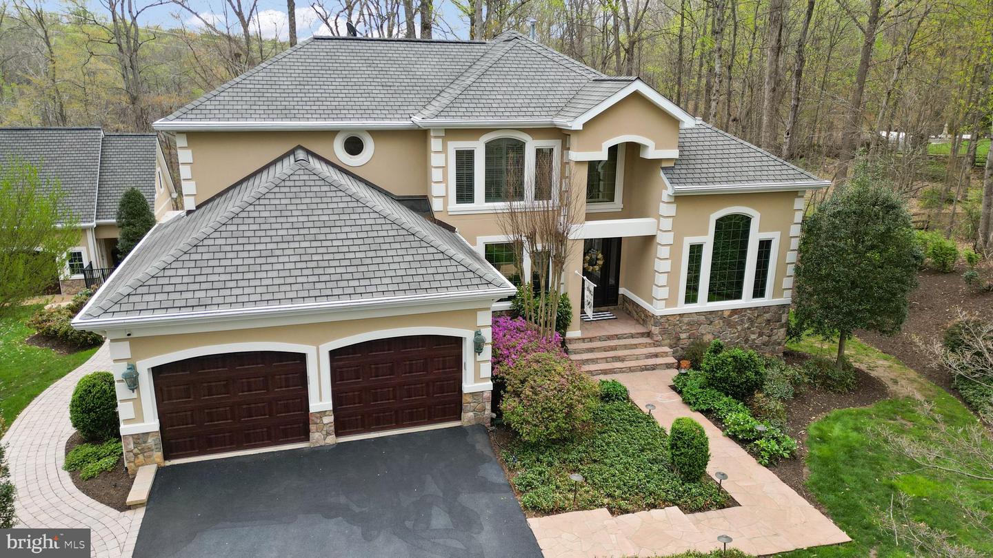 12760 DUNVEGAN DR, CLIFTON, Virginia 20124, 5 Bedrooms Bedrooms, ,3 BathroomsBathrooms,Residential,For sale,12760 DUNVEGAN DR,VAFX2231038 MLS # VAFX2231038