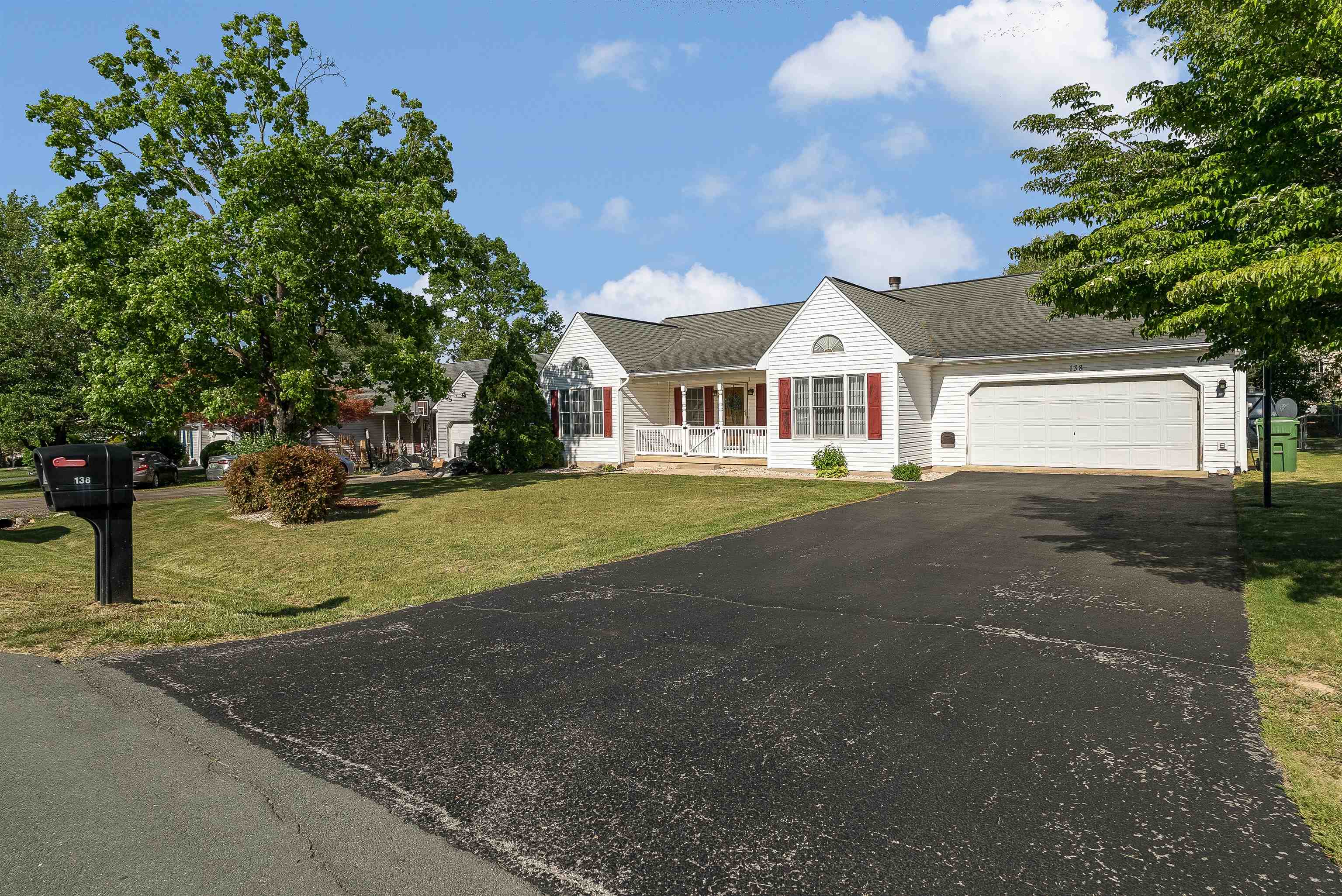 138 ARROWHEAD LN, STUARTS DRAFT, Virginia 24477, 3 Bedrooms Bedrooms, ,2 BathroomsBathrooms,Residential,138 ARROWHEAD LN,664056 MLS # 664056