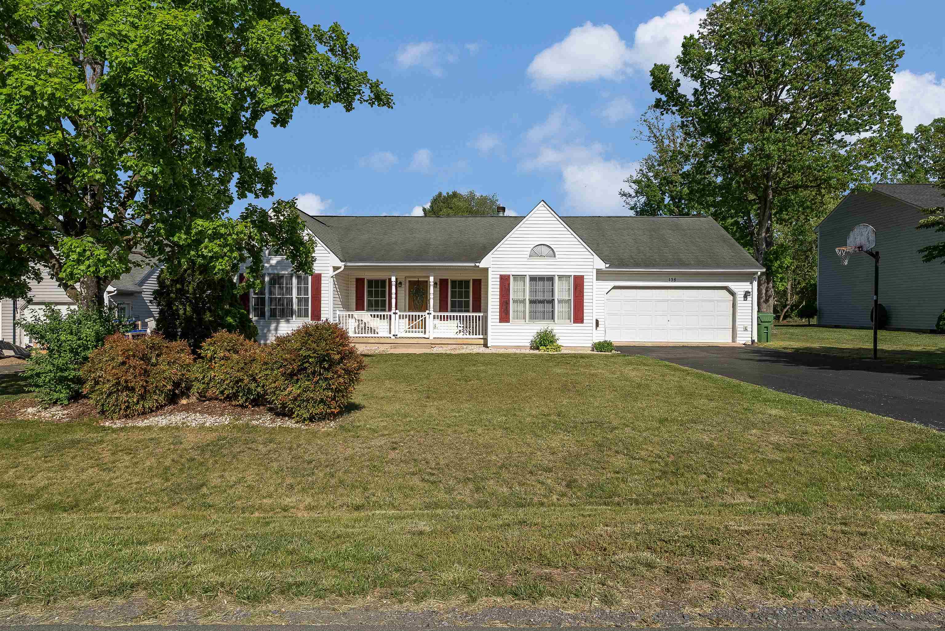 138 ARROWHEAD LN, STUARTS DRAFT, Virginia 24477, 3 Bedrooms Bedrooms, ,2 BathroomsBathrooms,Residential,138 ARROWHEAD LN,664056 MLS # 664056