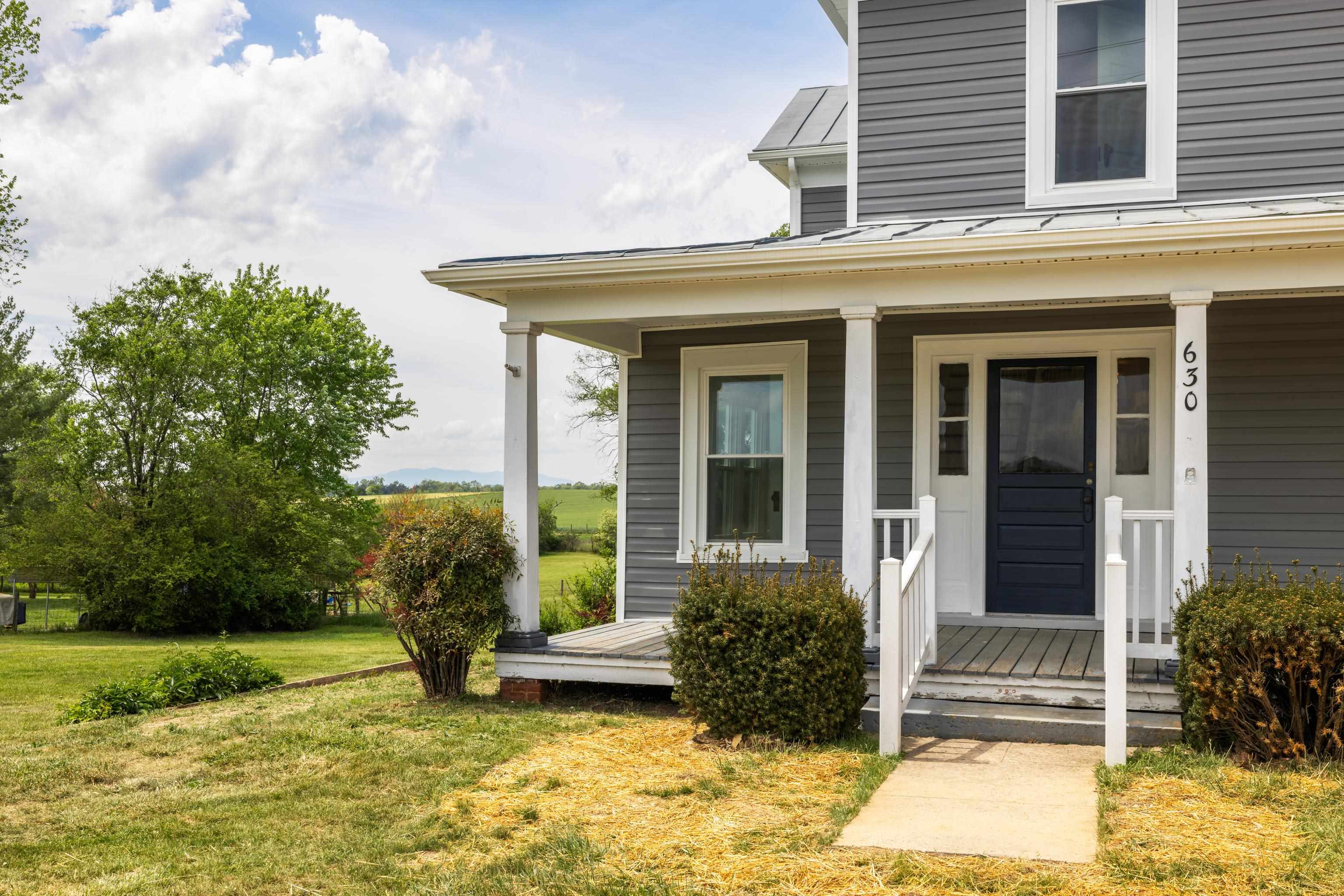 630 BATTLEFIELD RD, FORT DEFIANCE, Virginia 24437, 3 Bedrooms Bedrooms, ,3 BathroomsBathrooms,Residential,New Hope Farmhouse,630 BATTLEFIELD RD,664063 MLS # 664063