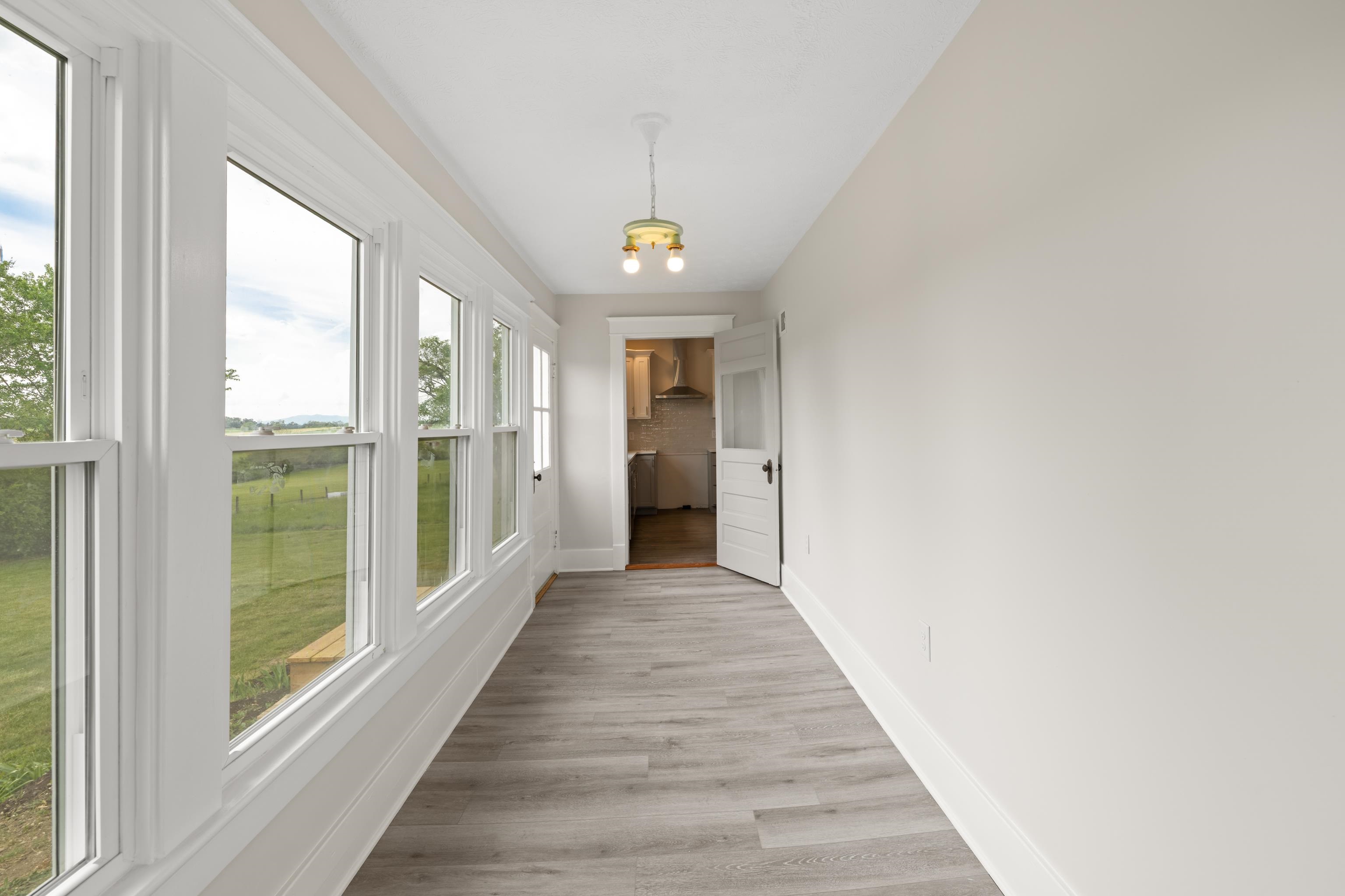 630 BATTLEFIELD RD, FORT DEFIANCE, Virginia 24437, 3 Bedrooms Bedrooms, ,3 BathroomsBathrooms,Residential,New Hope Farmhouse,630 BATTLEFIELD RD,664063 MLS # 664063