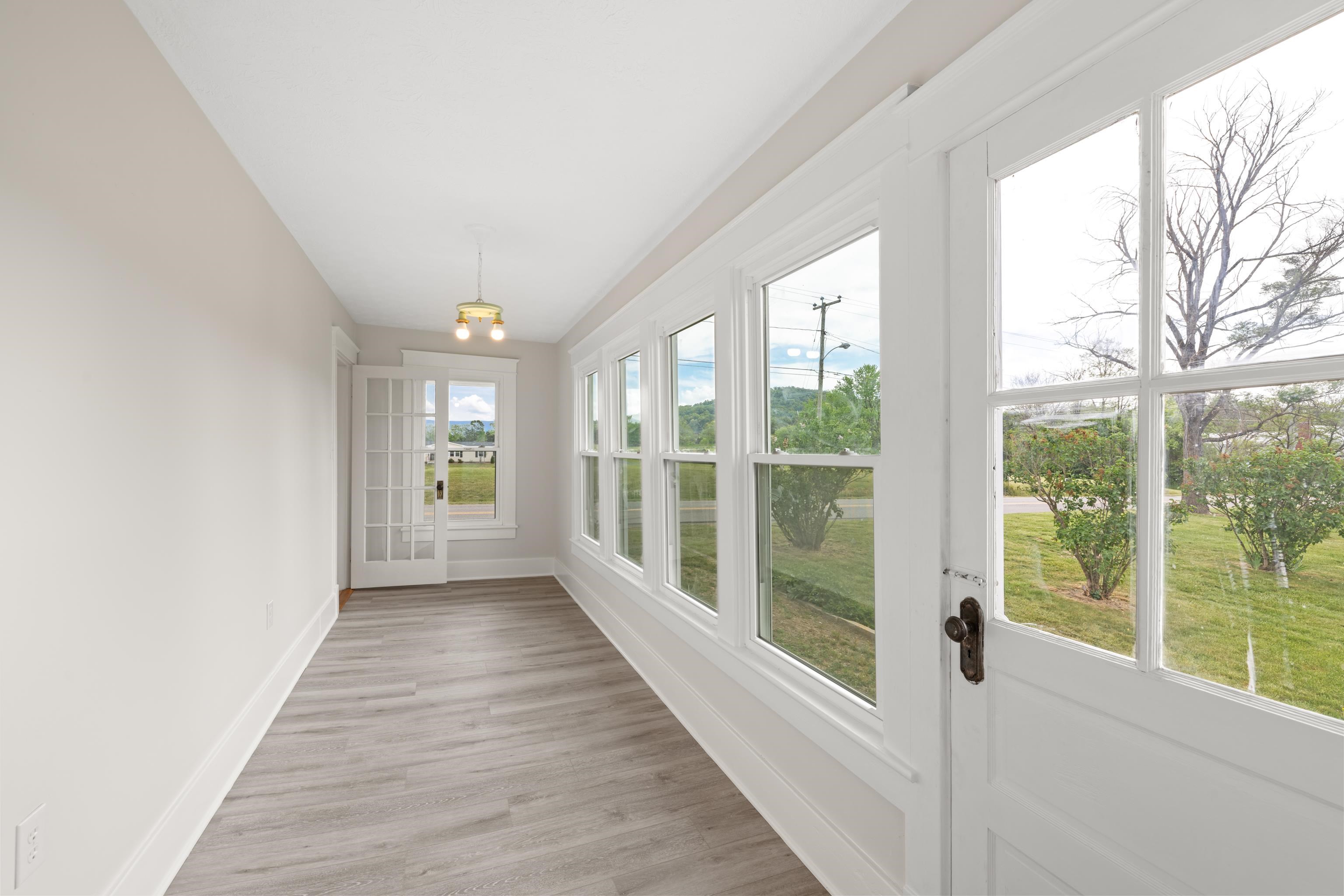 630 BATTLEFIELD RD, FORT DEFIANCE, Virginia 24437, 3 Bedrooms Bedrooms, ,3 BathroomsBathrooms,Residential,New Hope Farmhouse,630 BATTLEFIELD RD,664063 MLS # 664063