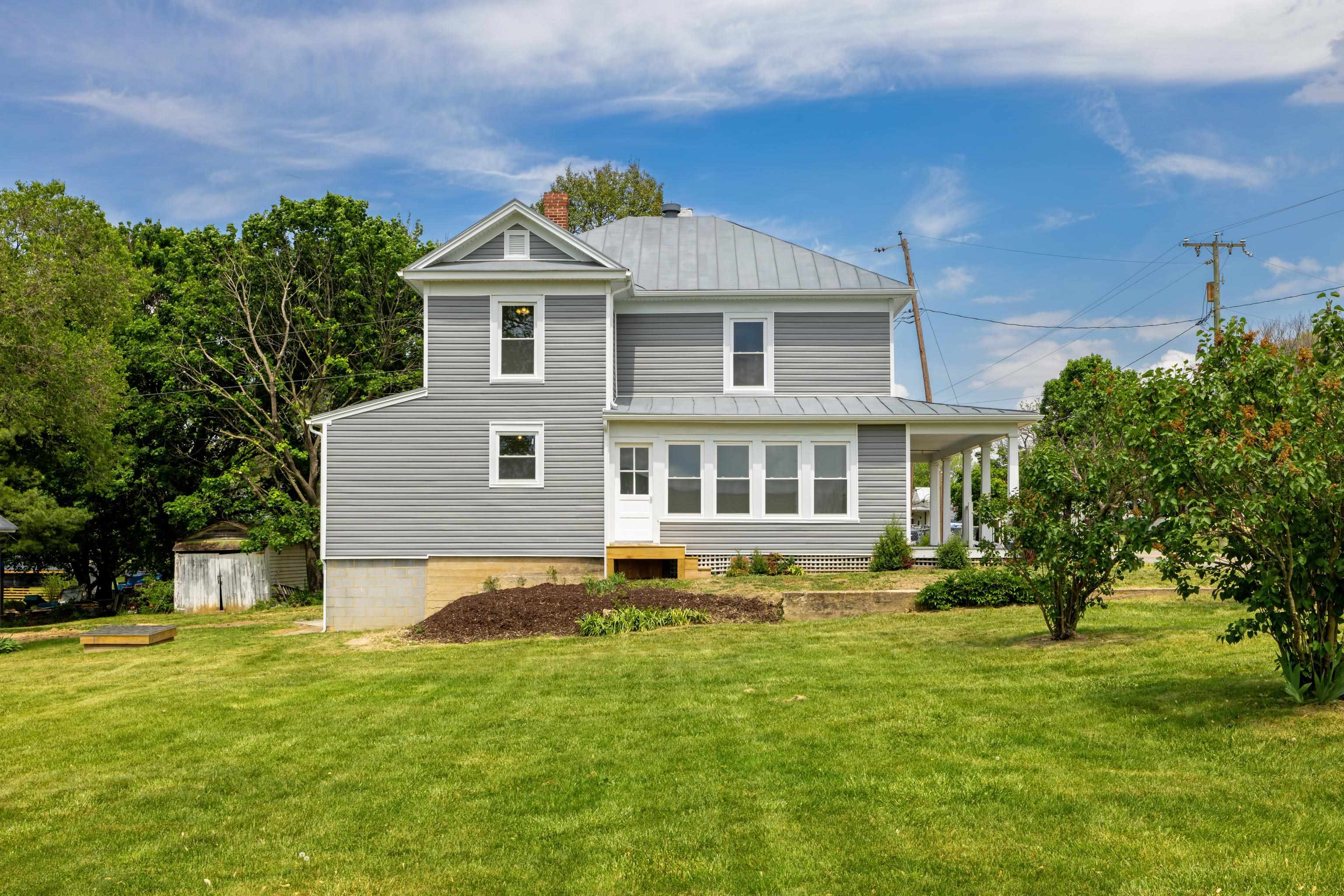 630 BATTLEFIELD RD, FORT DEFIANCE, Virginia 24437, 3 Bedrooms Bedrooms, ,3 BathroomsBathrooms,Residential,New Hope Farmhouse,630 BATTLEFIELD RD,664063 MLS # 664063