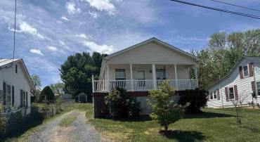18 BREEZEWOOD DR, STAUNTON, Virginia 24401, 3 Bedrooms Bedrooms, ,2 BathroomsBathrooms,Residential,18 BREEZEWOOD DR,664071 MLS # 664071