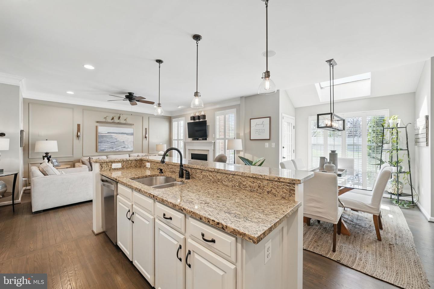 43211 SOMERSET HILLS TER, ASHBURN, Virginia 20147, 4 Bedrooms Bedrooms, ,2 BathroomsBathrooms,Residential,For sale,43211 SOMERSET HILLS TER,VALO2093120 MLS # VALO2093120