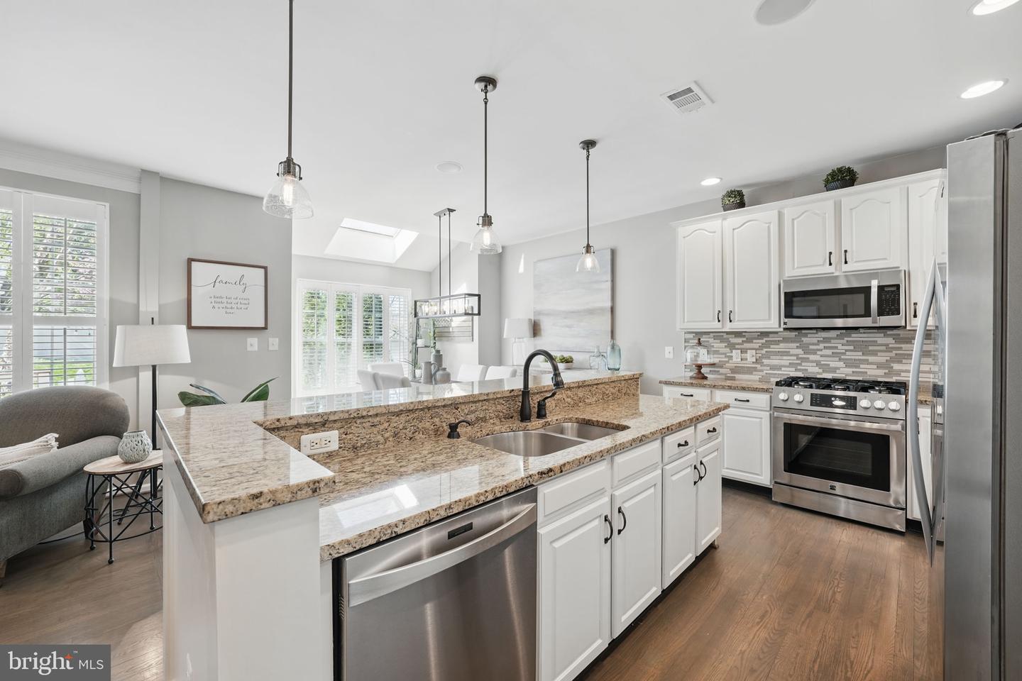 43211 SOMERSET HILLS TER, ASHBURN, Virginia 20147, 4 Bedrooms Bedrooms, ,2 BathroomsBathrooms,Residential,For sale,43211 SOMERSET HILLS TER,VALO2093120 MLS # VALO2093120