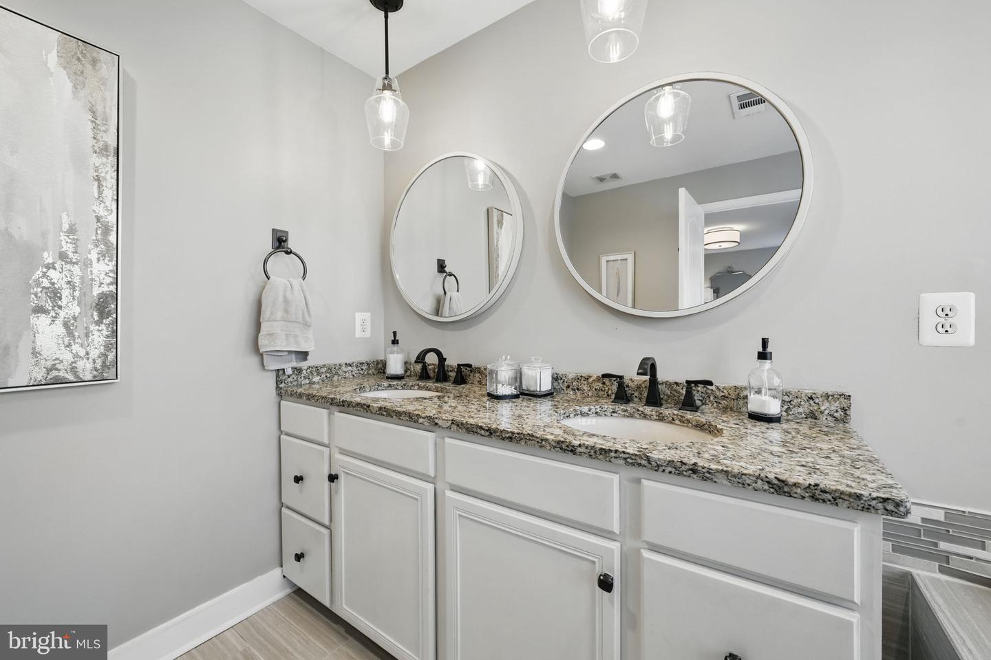43211 SOMERSET HILLS TER, ASHBURN, Virginia 20147, 4 Bedrooms Bedrooms, ,2 BathroomsBathrooms,Residential,For sale,43211 SOMERSET HILLS TER,VALO2093120 MLS # VALO2093120