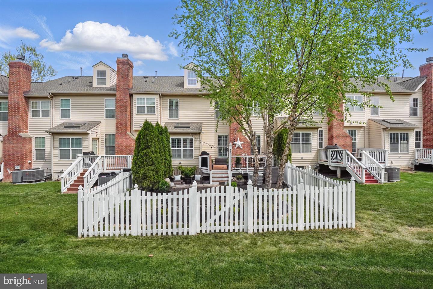 43211 SOMERSET HILLS TER, ASHBURN, Virginia 20147, 4 Bedrooms Bedrooms, ,2 BathroomsBathrooms,Residential,For sale,43211 SOMERSET HILLS TER,VALO2093120 MLS # VALO2093120