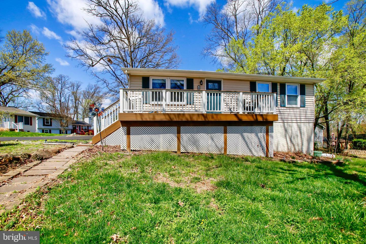 105 SALEM CT SE, LEESBURG, Virginia 20175, 3 Bedrooms Bedrooms, ,2 BathroomsBathrooms,Residential,For sale,105 SALEM CT SE,VALO2093554 MLS # VALO2093554