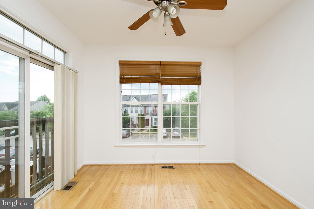 2457 BATTERY HILL CIR, WOODBRIDGE, Virginia 22191, 3 Bedrooms Bedrooms, ,3 BathroomsBathrooms,Residential,For sale,2457 BATTERY HILL CIR,VAPW2091678 MLS # VAPW2091678