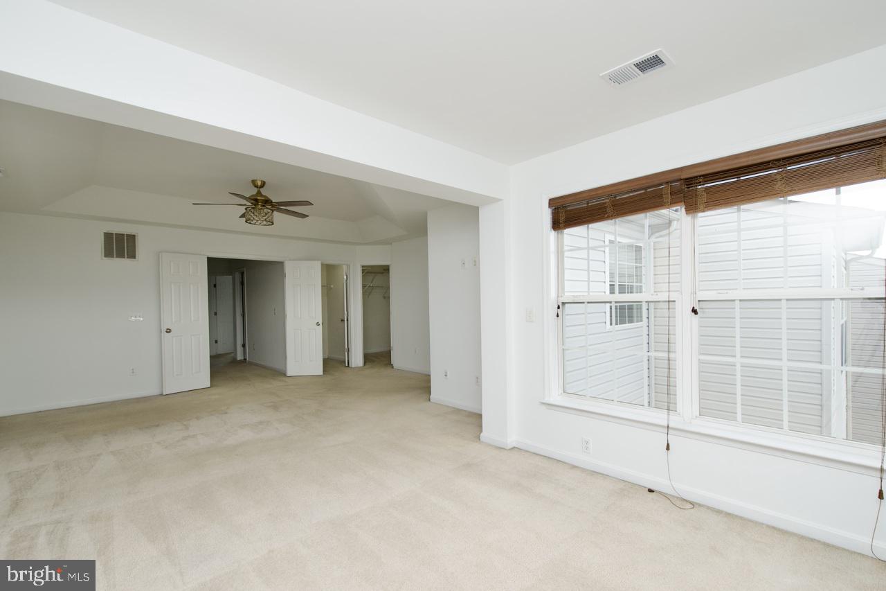 2457 BATTERY HILL CIR, WOODBRIDGE, Virginia 22191, 3 Bedrooms Bedrooms, ,3 BathroomsBathrooms,Residential,For sale,2457 BATTERY HILL CIR,VAPW2091678 MLS # VAPW2091678