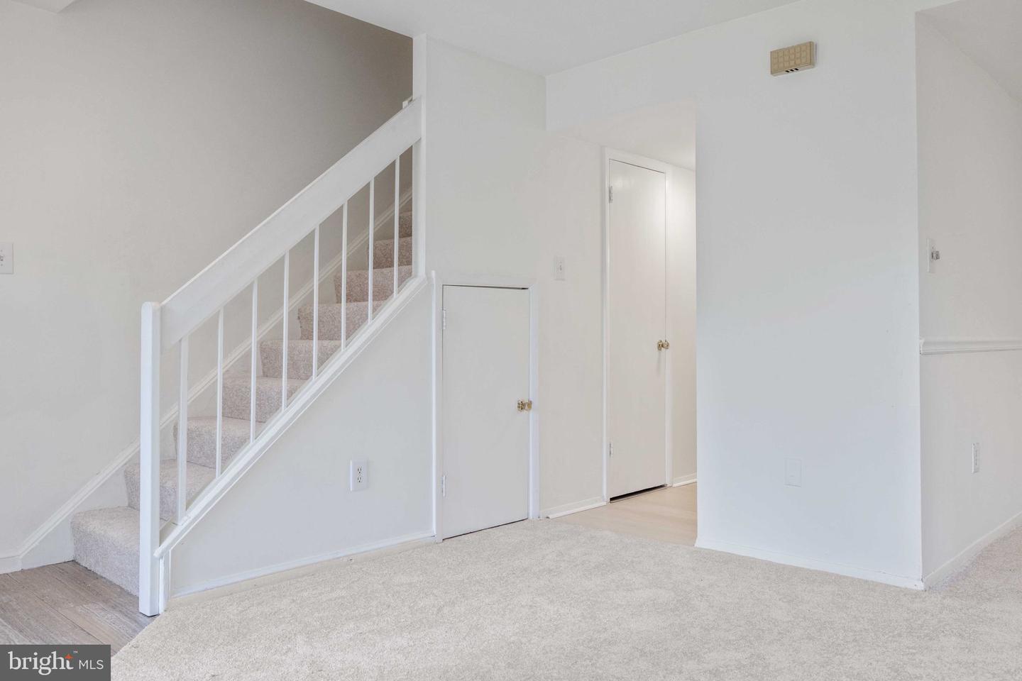 1126 SHANNON PL, HERNDON, Virginia 20170, 3 Bedrooms Bedrooms, ,2 BathroomsBathrooms,Residential,For sale,1126 SHANNON PL,VAFX2233802 MLS # VAFX2233802