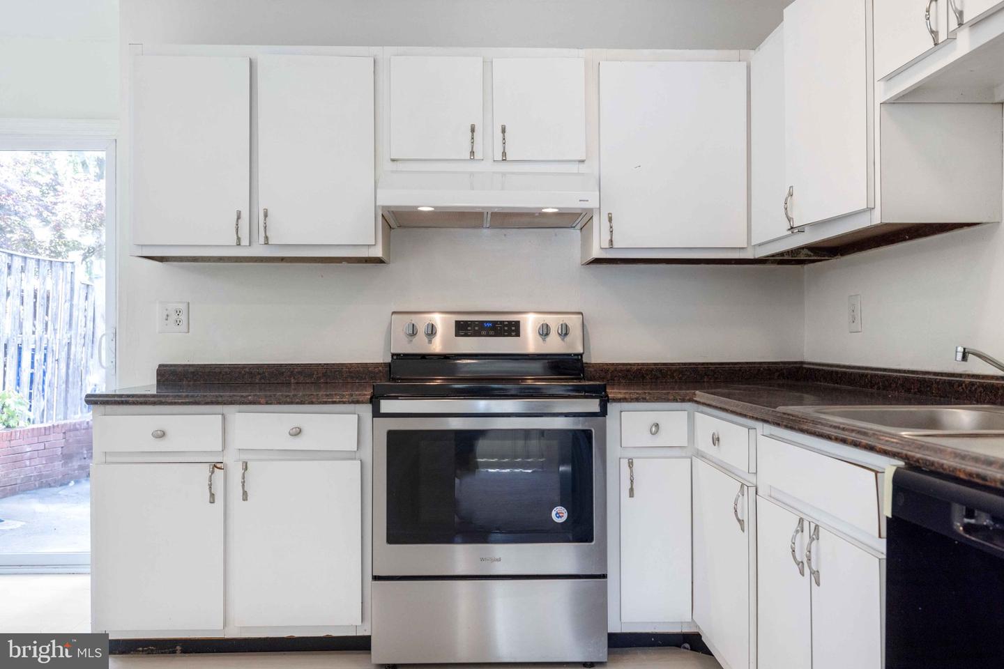 1126 SHANNON PL, HERNDON, Virginia 20170, 3 Bedrooms Bedrooms, ,2 BathroomsBathrooms,Residential,For sale,1126 SHANNON PL,VAFX2233802 MLS # VAFX2233802