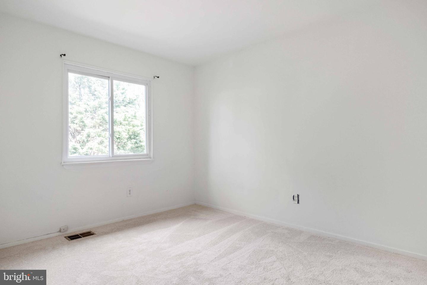 1126 SHANNON PL, HERNDON, Virginia 20170, 3 Bedrooms Bedrooms, ,2 BathroomsBathrooms,Residential,For sale,1126 SHANNON PL,VAFX2233802 MLS # VAFX2233802