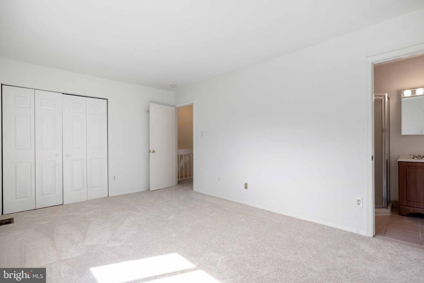 1126 SHANNON PL, HERNDON, Virginia 20170, 3 Bedrooms Bedrooms, ,2 BathroomsBathrooms,Residential,For sale,1126 SHANNON PL,VAFX2233802 MLS # VAFX2233802