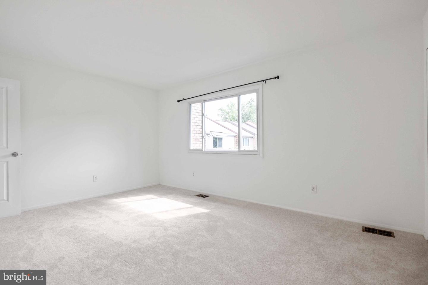 1126 SHANNON PL, HERNDON, Virginia 20170, 3 Bedrooms Bedrooms, ,2 BathroomsBathrooms,Residential,For sale,1126 SHANNON PL,VAFX2233802 MLS # VAFX2233802