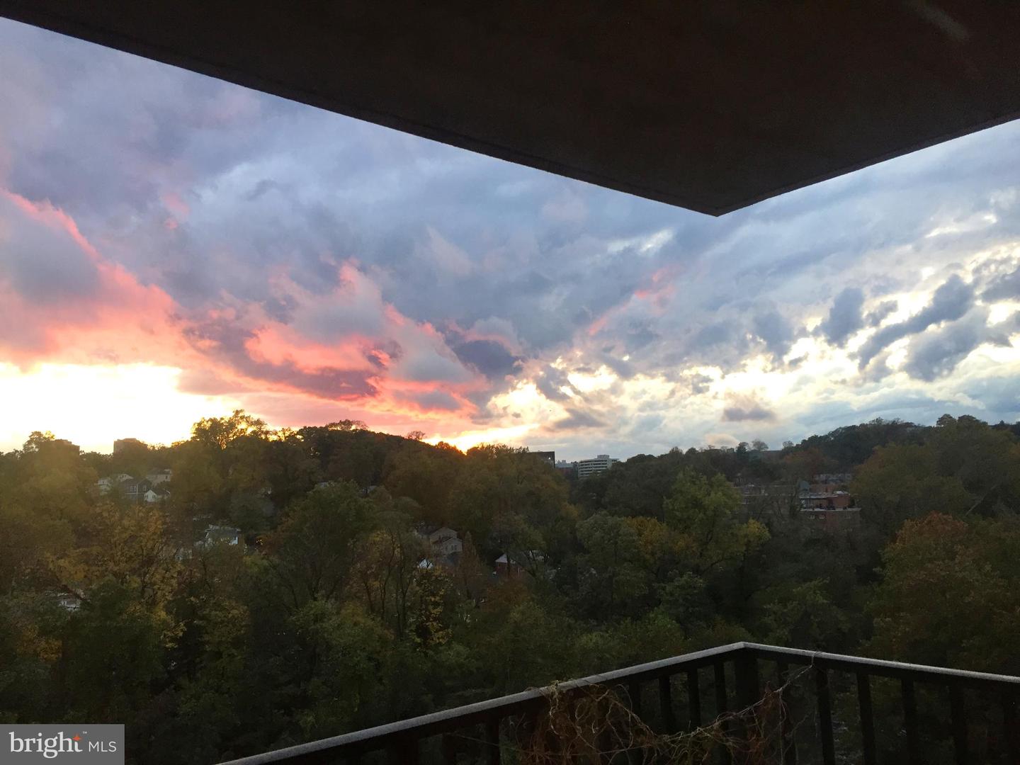 4600 S FOUR MILE RUN DR #720, ARLINGTON, Virginia 22204, 1 Bedroom Bedrooms, 1 Room Rooms,1 BathroomBathrooms,Residential,For sale,4600 S FOUR MILE RUN DR #720,VAAR2056104 MLS # VAAR2056104