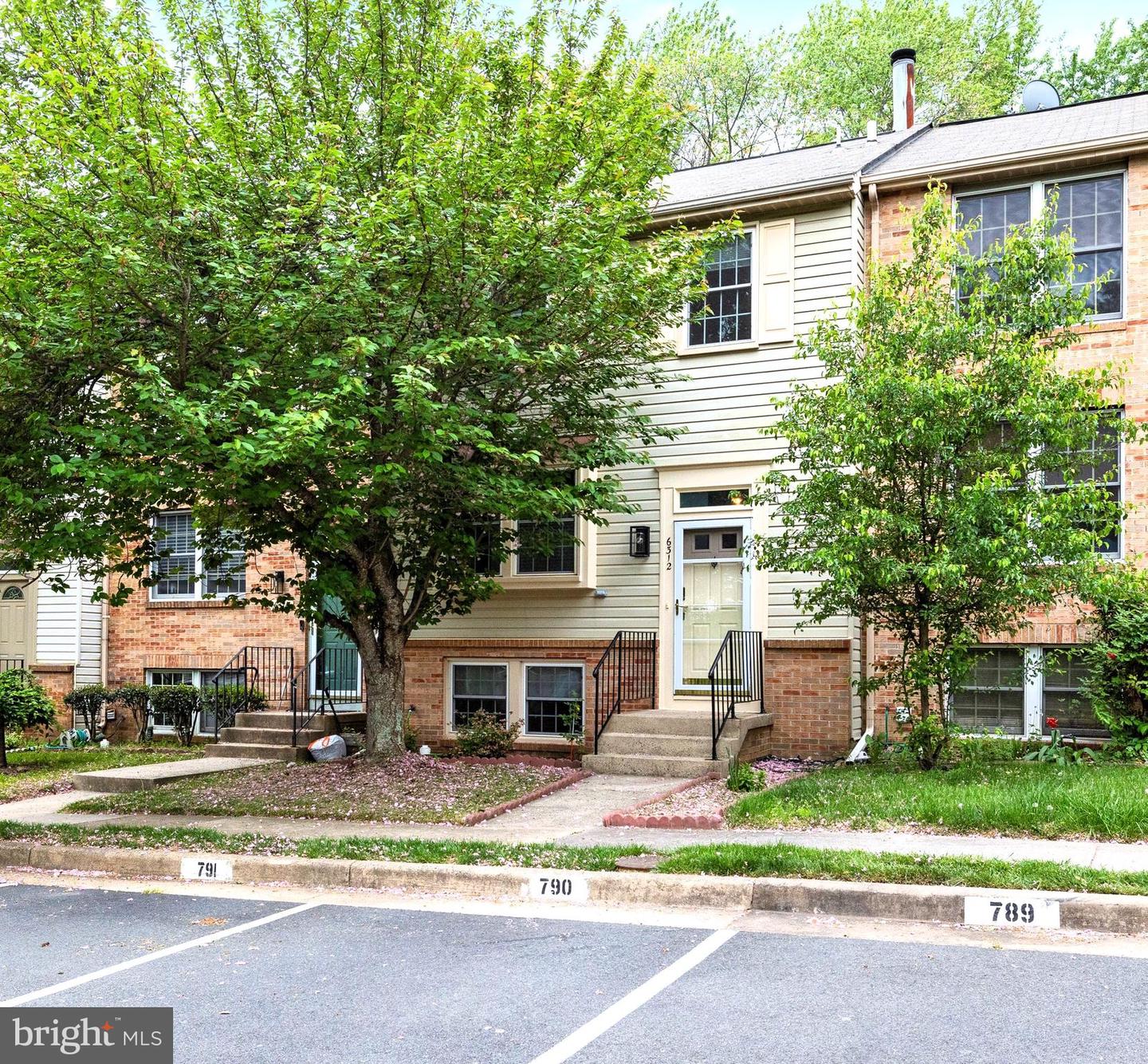 6312 MARY TODD LN, CENTREVILLE, Virginia 20121, 3 Bedrooms Bedrooms, ,3 BathroomsBathrooms,Residential,For sale,6312 MARY TODD LN,VAFX2234736 MLS # VAFX2234736