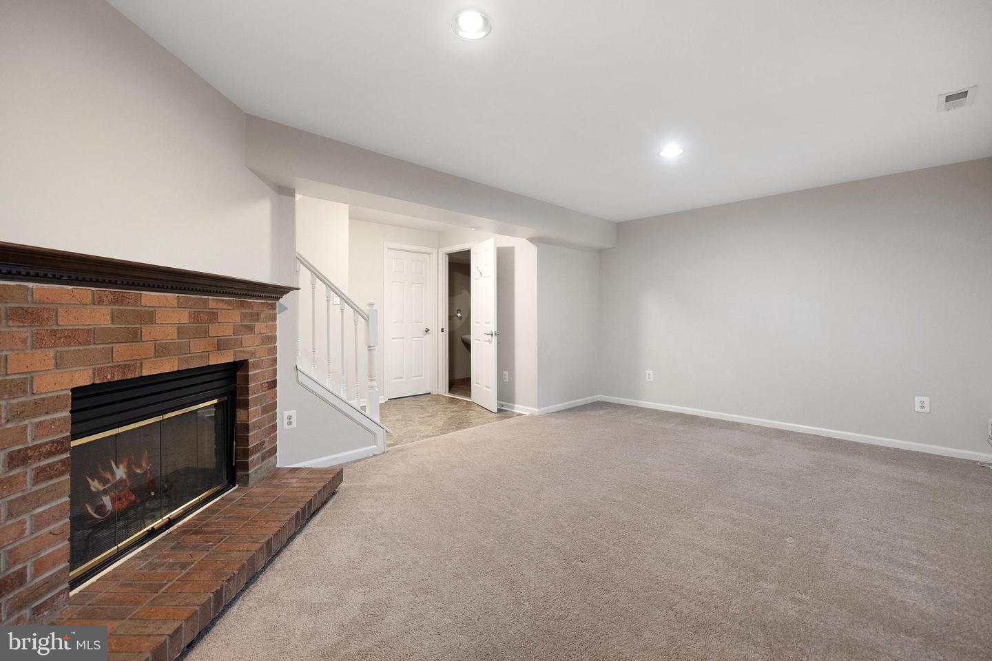 6312 MARY TODD LN, CENTREVILLE, Virginia 20121, 3 Bedrooms Bedrooms, ,3 BathroomsBathrooms,Residential,For sale,6312 MARY TODD LN,VAFX2234736 MLS # VAFX2234736