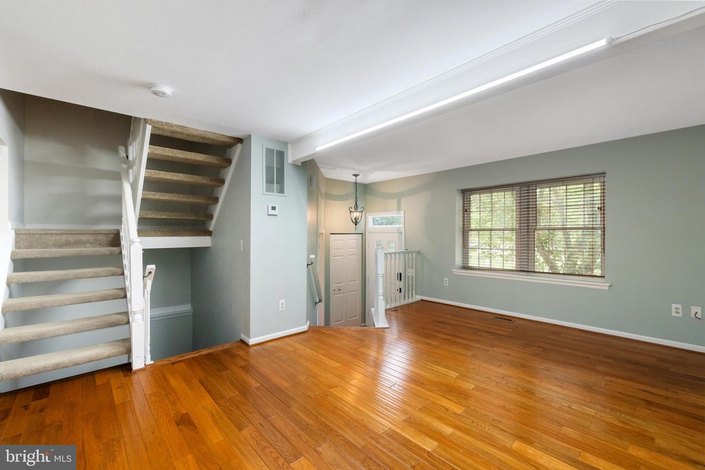 6312 MARY TODD LN, CENTREVILLE, Virginia 20121, 3 Bedrooms Bedrooms, ,3 BathroomsBathrooms,Residential,For sale,6312 MARY TODD LN,VAFX2234736 MLS # VAFX2234736