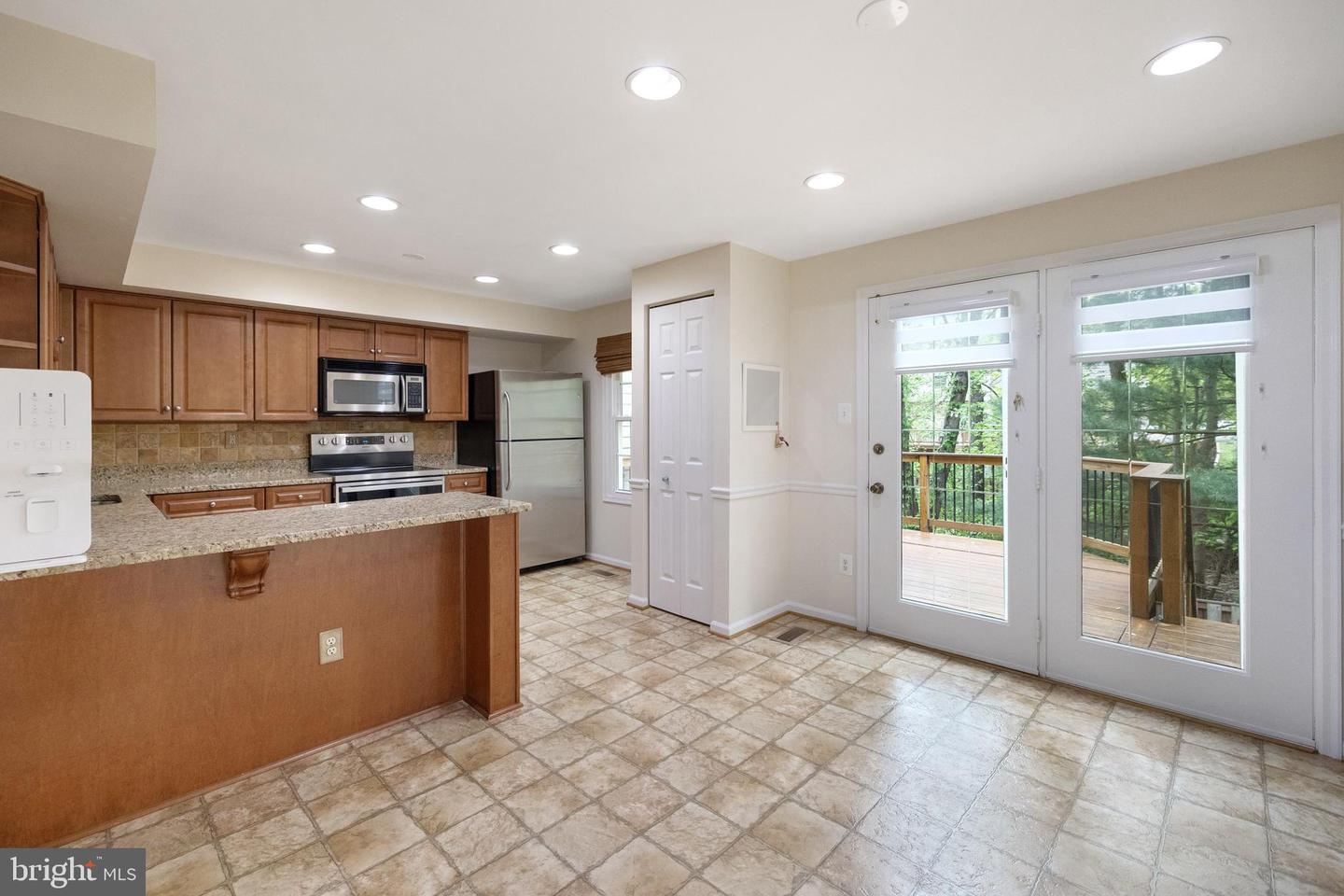 6312 MARY TODD LN, CENTREVILLE, Virginia 20121, 3 Bedrooms Bedrooms, ,3 BathroomsBathrooms,Residential,For sale,6312 MARY TODD LN,VAFX2234736 MLS # VAFX2234736