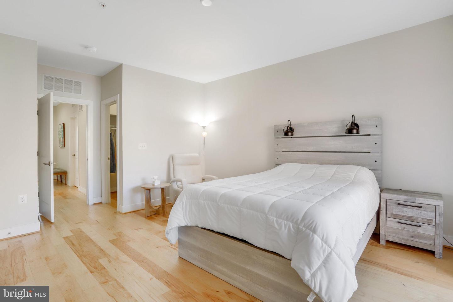 2205 RICHMOND HWY #101, ALEXANDRIA, Virginia 22301, 3 Bedrooms Bedrooms, ,2 BathroomsBathrooms,Residential,For sale,2205 RICHMOND HWY #101,VAAX2044232 MLS # VAAX2044232