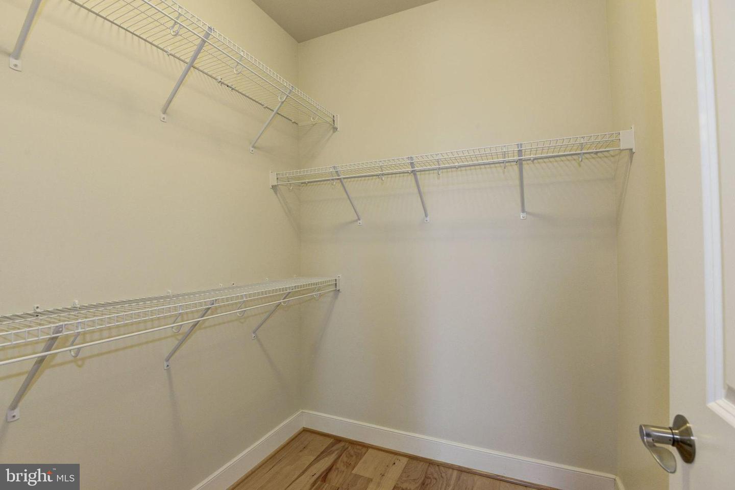 2205 RICHMOND HWY #101, ALEXANDRIA, Virginia 22301, 3 Bedrooms Bedrooms, ,2 BathroomsBathrooms,Residential,For sale,2205 RICHMOND HWY #101,VAAX2044232 MLS # VAAX2044232