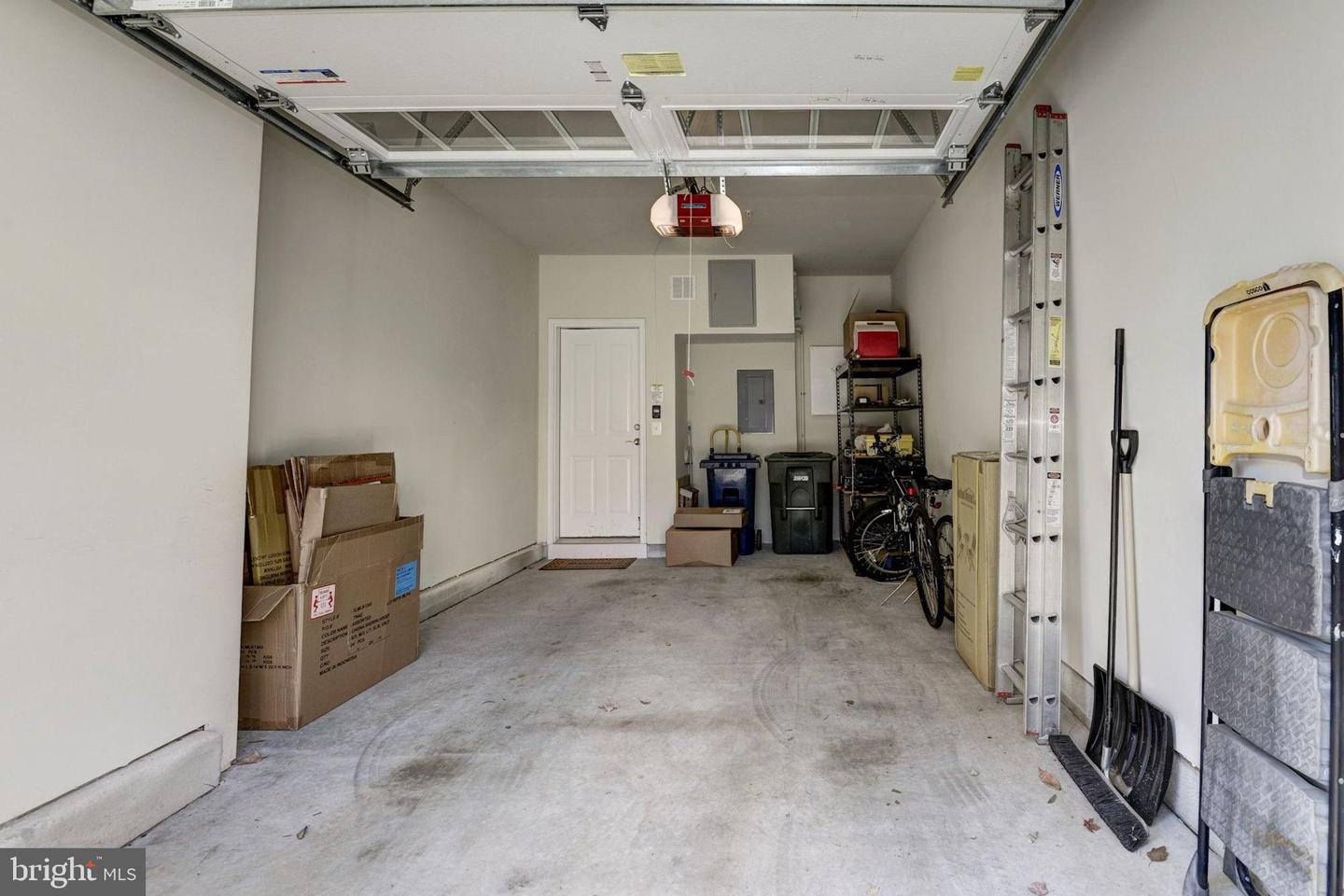 2205 RICHMOND HWY #101, ALEXANDRIA, Virginia 22301, 3 Bedrooms Bedrooms, ,2 BathroomsBathrooms,Residential,For sale,2205 RICHMOND HWY #101,VAAX2044232 MLS # VAAX2044232