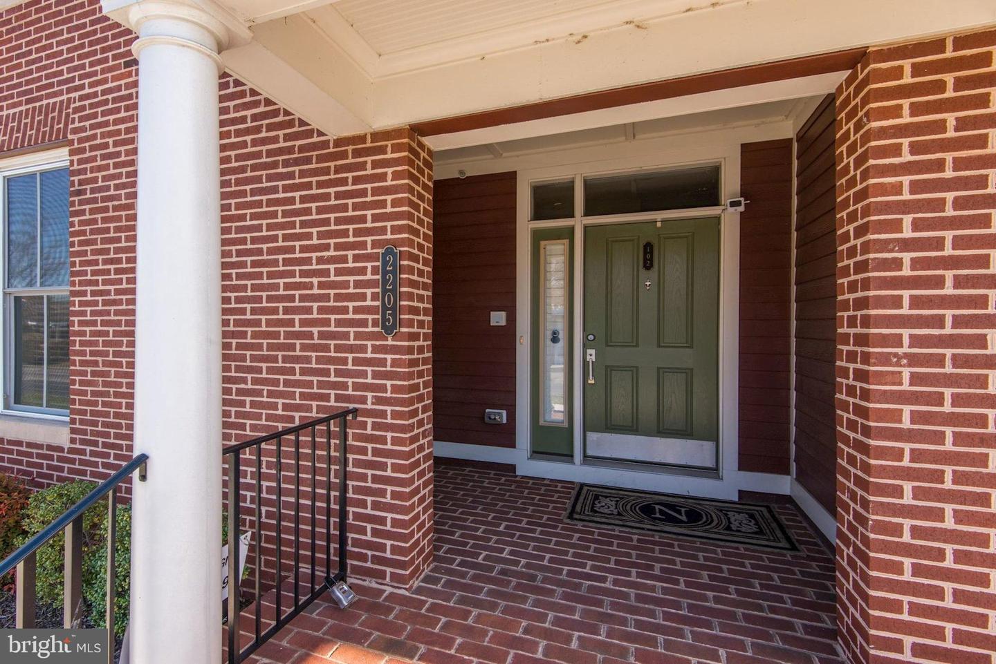 2205 RICHMOND HWY #101, ALEXANDRIA, Virginia 22301, 3 Bedrooms Bedrooms, ,2 BathroomsBathrooms,Residential,For sale,2205 RICHMOND HWY #101,VAAX2044232 MLS # VAAX2044232