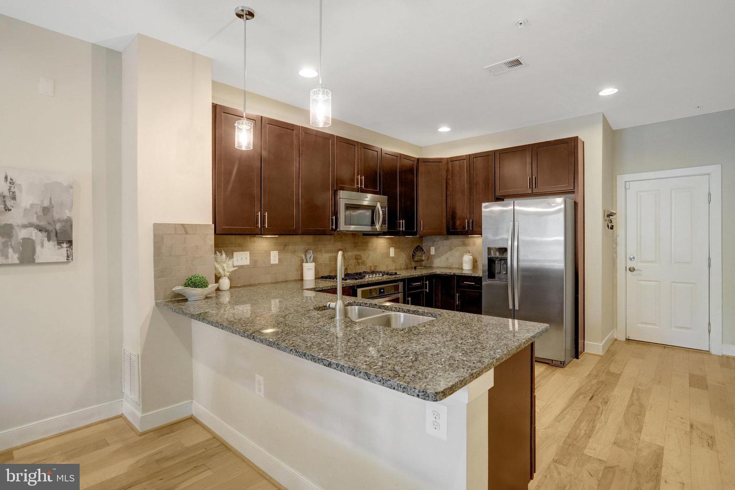 2205 RICHMOND HWY #101, ALEXANDRIA, Virginia 22301, 3 Bedrooms Bedrooms, ,2 BathroomsBathrooms,Residential,For sale,2205 RICHMOND HWY #101,VAAX2044232 MLS # VAAX2044232