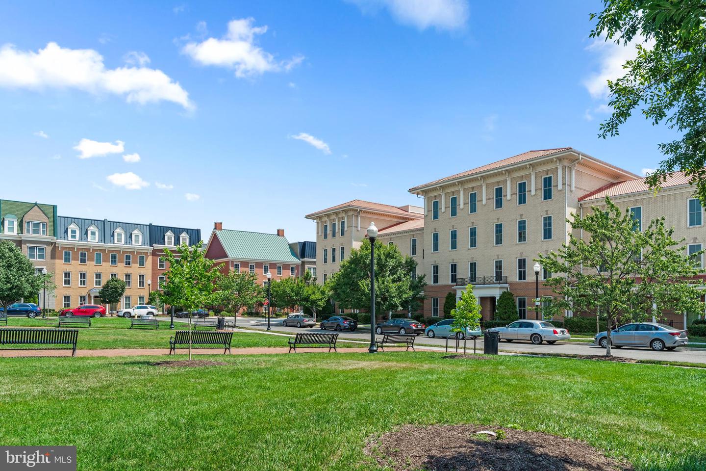 2205 RICHMOND HWY #101, ALEXANDRIA, Virginia 22301, 3 Bedrooms Bedrooms, ,2 BathroomsBathrooms,Residential,For sale,2205 RICHMOND HWY #101,VAAX2044232 MLS # VAAX2044232