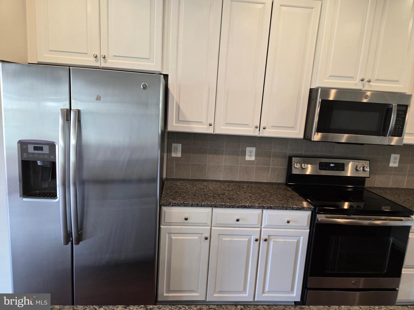 10653 HINTON WAY, MANASSAS, Virginia 20112, 4 Bedrooms Bedrooms, 6 Rooms Rooms,2 BathroomsBathrooms,Residential,For sale,10653 HINTON WAY,VAPW2092480 MLS # VAPW2092480