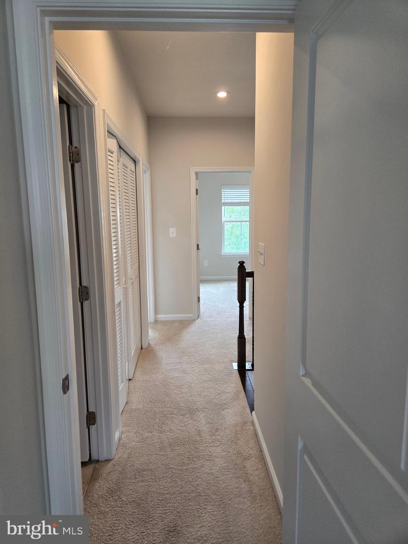 10653 HINTON WAY, MANASSAS, Virginia 20112, 4 Bedrooms Bedrooms, 6 Rooms Rooms,2 BathroomsBathrooms,Residential,For sale,10653 HINTON WAY,VAPW2092480 MLS # VAPW2092480