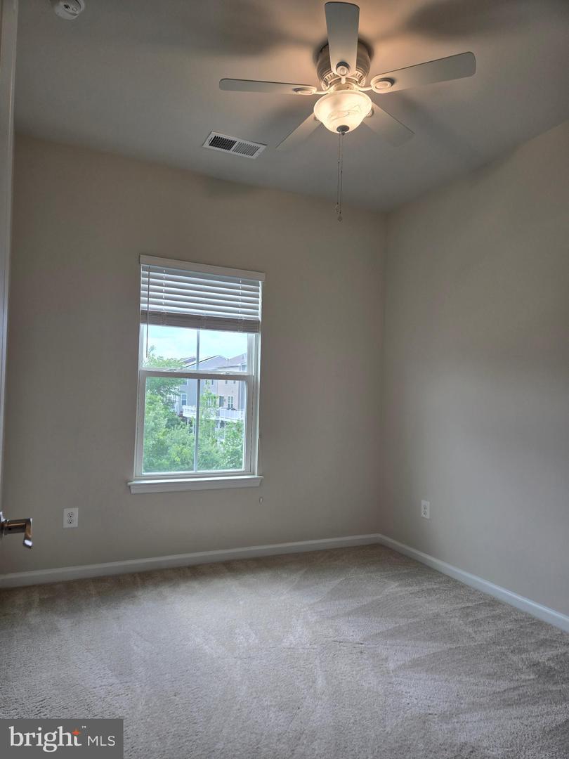 10653 HINTON WAY, MANASSAS, Virginia 20112, 4 Bedrooms Bedrooms, 6 Rooms Rooms,2 BathroomsBathrooms,Residential,For sale,10653 HINTON WAY,VAPW2092480 MLS # VAPW2092480