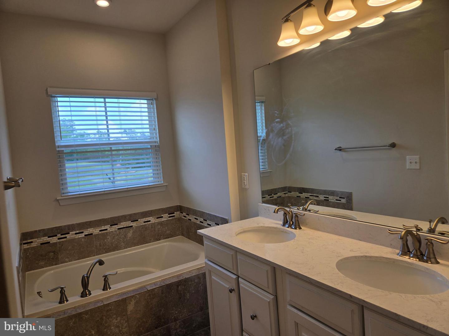 10653 HINTON WAY, MANASSAS, Virginia 20112, 4 Bedrooms Bedrooms, 6 Rooms Rooms,2 BathroomsBathrooms,Residential,For sale,10653 HINTON WAY,VAPW2092480 MLS # VAPW2092480