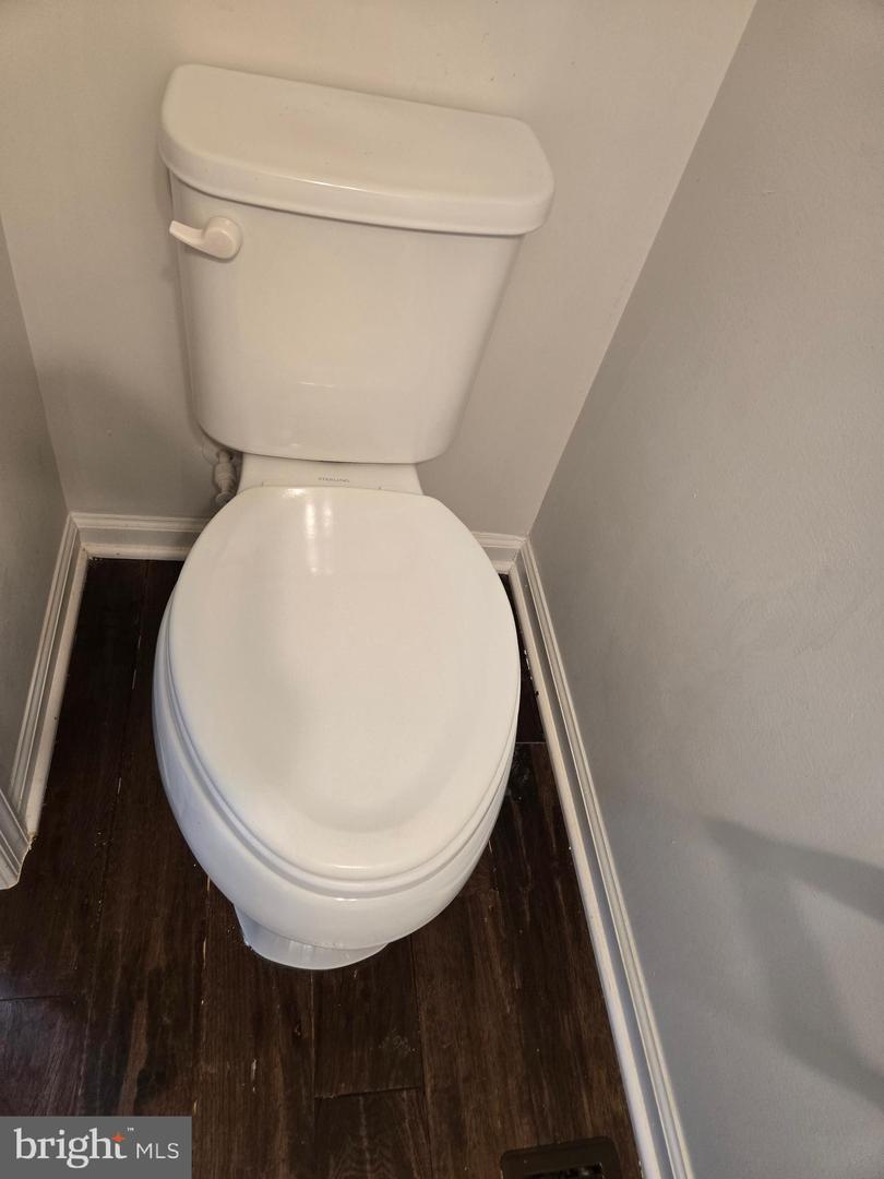 10653 HINTON WAY, MANASSAS, Virginia 20112, 4 Bedrooms Bedrooms, 6 Rooms Rooms,2 BathroomsBathrooms,Residential,For sale,10653 HINTON WAY,VAPW2092480 MLS # VAPW2092480