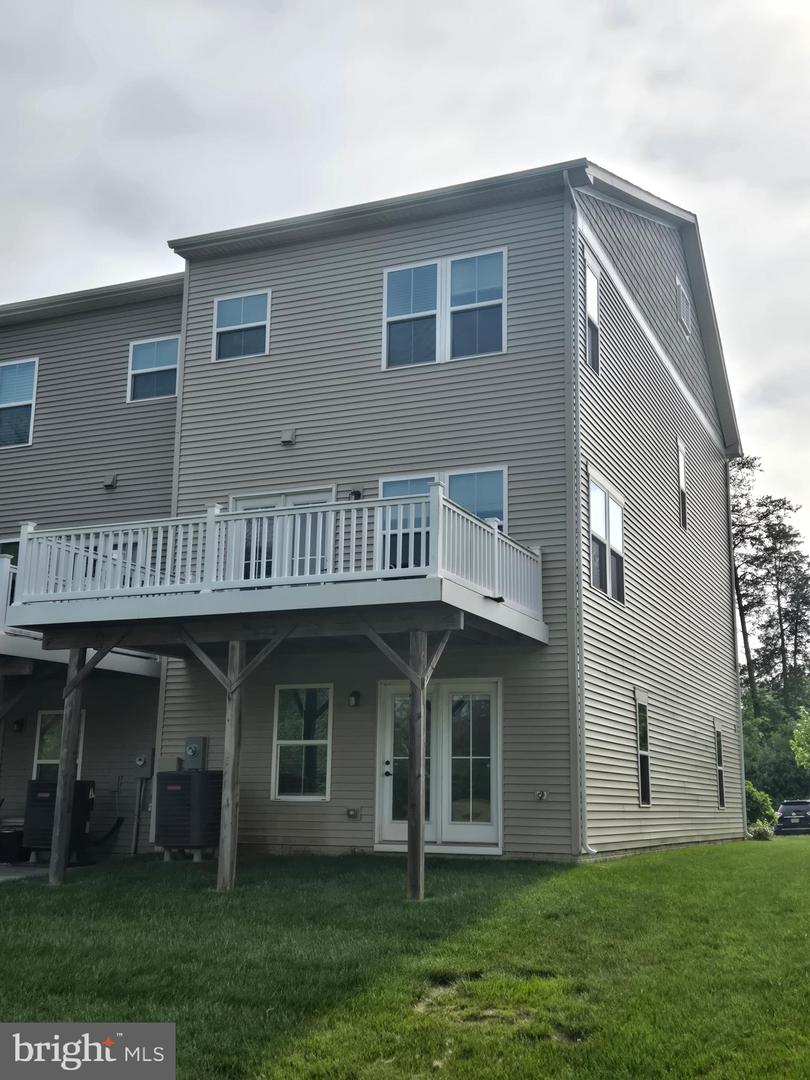 10653 HINTON WAY, MANASSAS, Virginia 20112, 4 Bedrooms Bedrooms, 6 Rooms Rooms,2 BathroomsBathrooms,Residential,For sale,10653 HINTON WAY,VAPW2092480 MLS # VAPW2092480