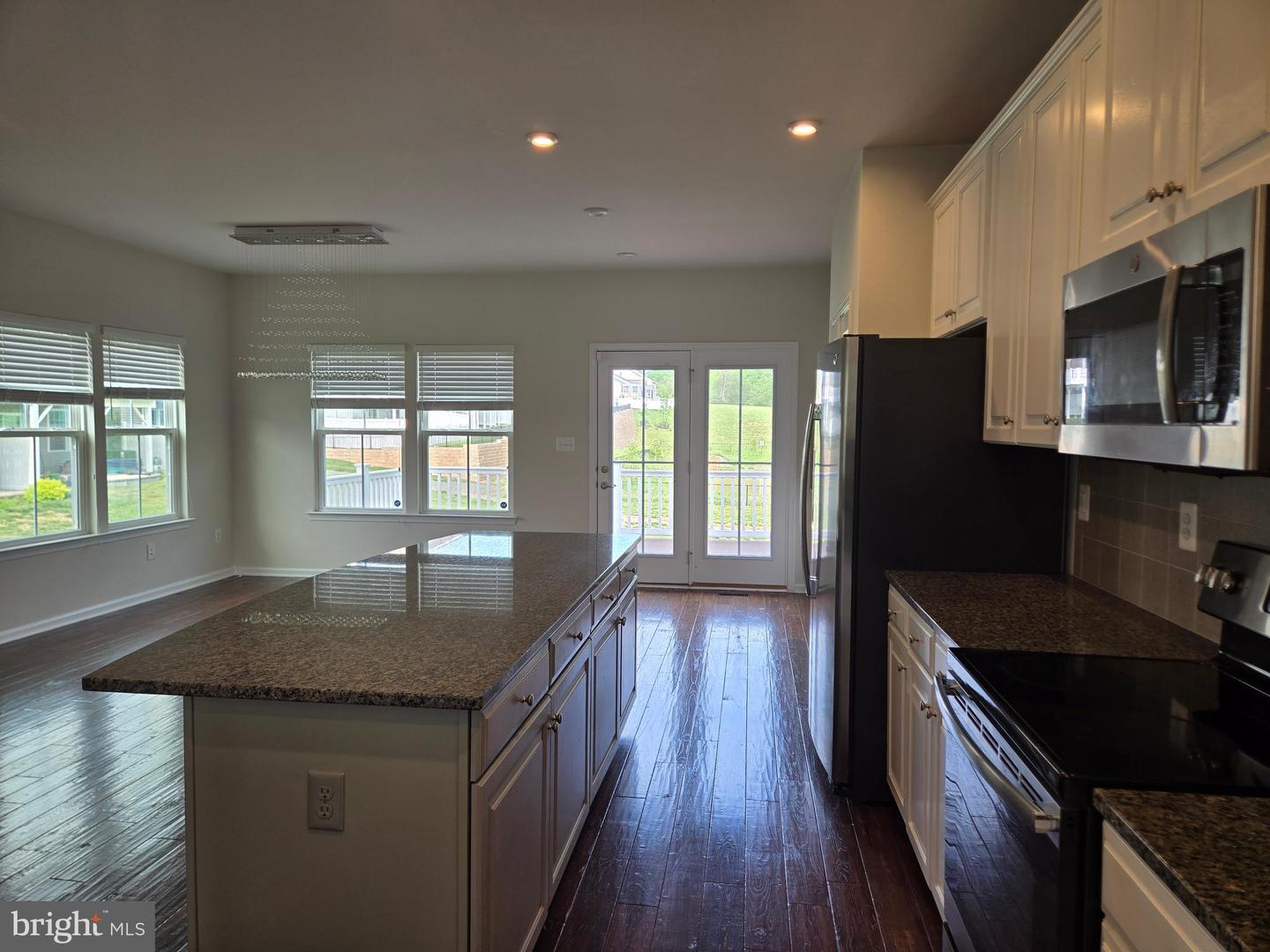 10653 HINTON WAY, MANASSAS, Virginia 20112, 4 Bedrooms Bedrooms, 6 Rooms Rooms,2 BathroomsBathrooms,Residential,For sale,10653 HINTON WAY,VAPW2092480 MLS # VAPW2092480