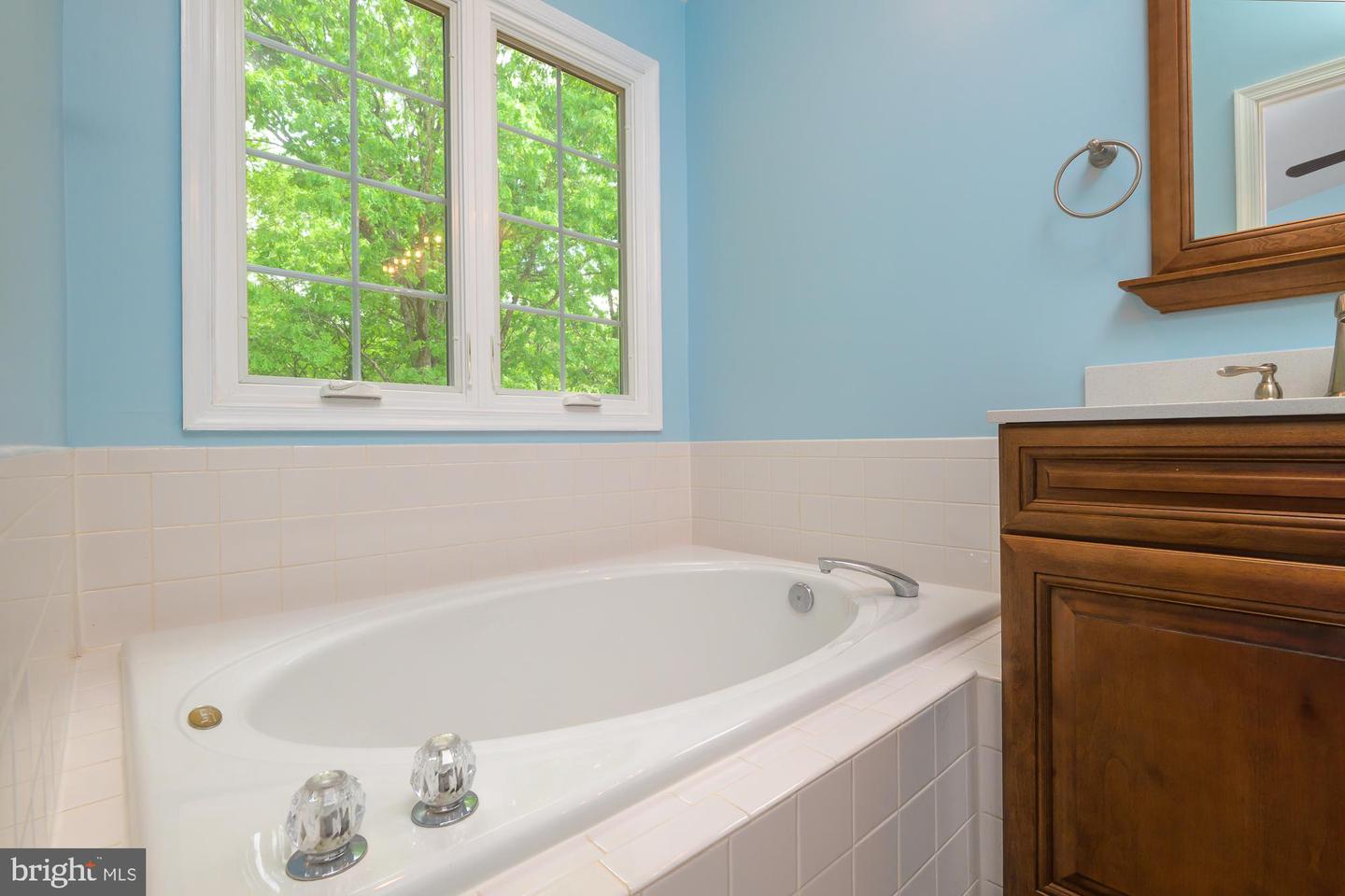 6869 RIDGE WATER CT, CENTREVILLE, Virginia 20121, 3 Bedrooms Bedrooms, ,2 BathroomsBathrooms,Residential,For sale,6869 RIDGE WATER CT,VAFX2235370 MLS # VAFX2235370