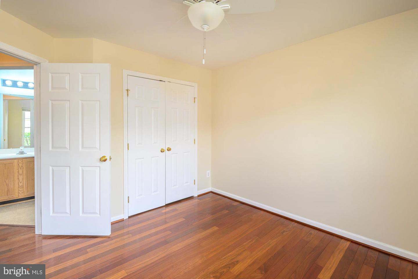 6869 RIDGE WATER CT, CENTREVILLE, Virginia 20121, 3 Bedrooms Bedrooms, ,2 BathroomsBathrooms,Residential,For sale,6869 RIDGE WATER CT,VAFX2235370 MLS # VAFX2235370